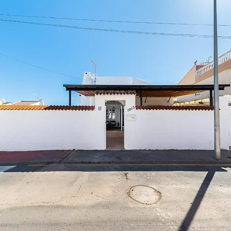 Queen Venecia Sunrise Apartment Campoamor